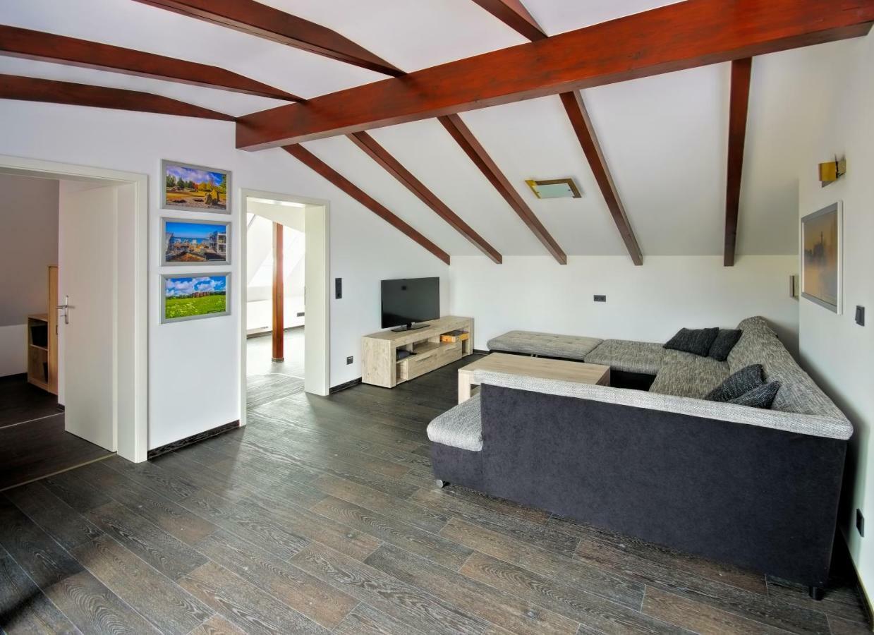 Ferienwohnung Lausitzer Seenland Tom โกรสเรสเชน ภายนอก รูปภาพ