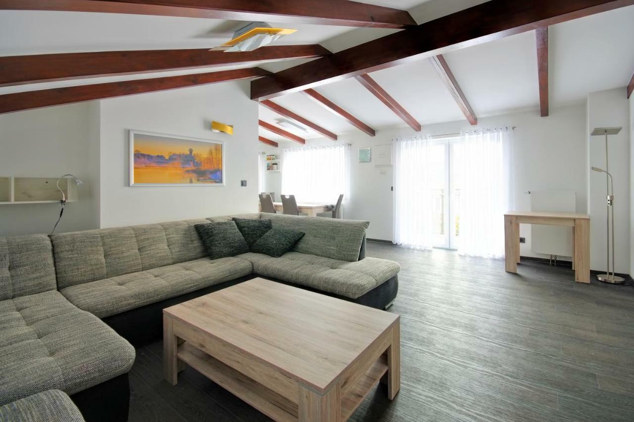 Ferienwohnung Lausitzer Seenland Tom โกรสเรสเชน ภายนอก รูปภาพ